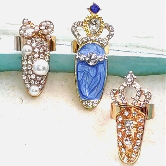 3 Crown/Pearls/Bow/Crystals Rings - Picture 3 of 17